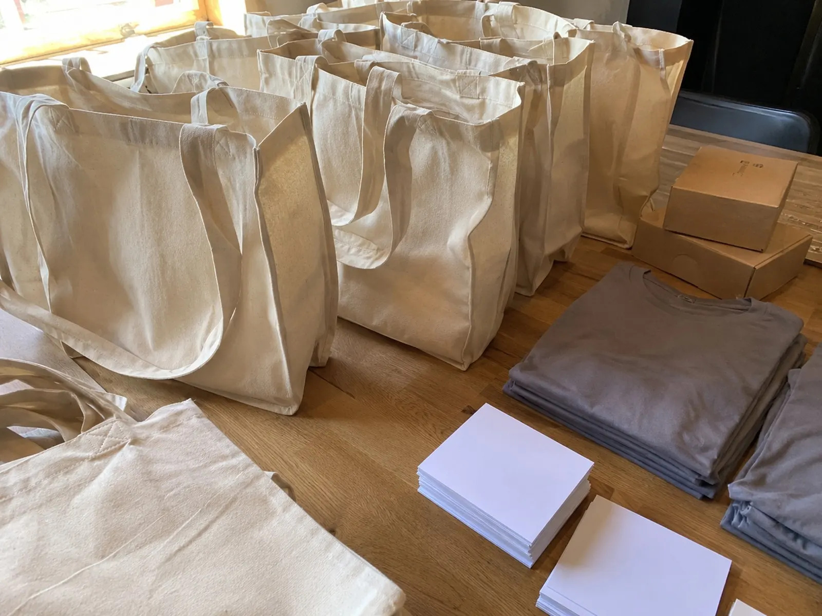 bulk canvas tote bags buyer fit example 3