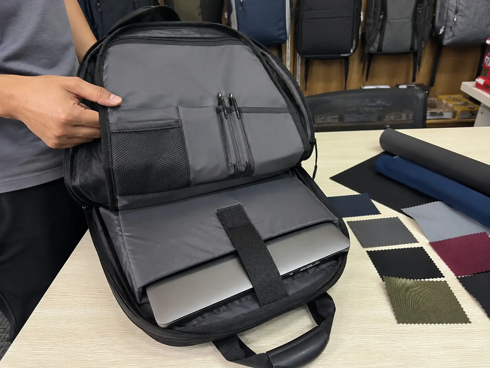 custom backpacks buyer fit example 1