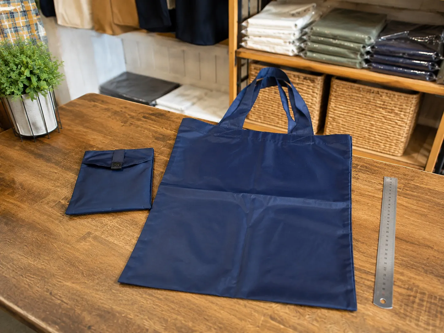 custom shopping bags buyer fit example 2