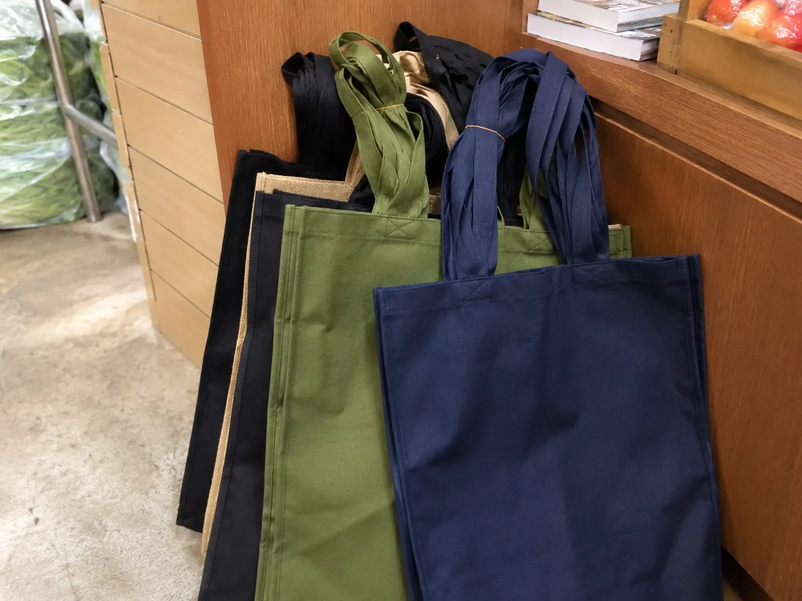 custom shopping bags buyer fit example 1