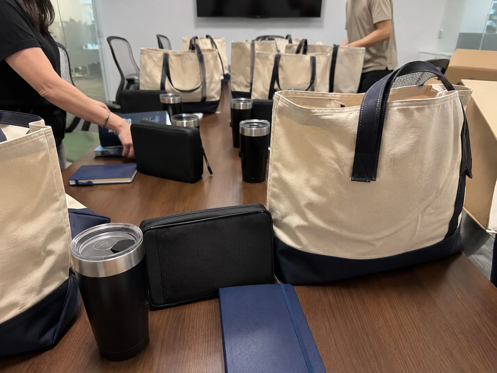 swag bags buyer fit example 2