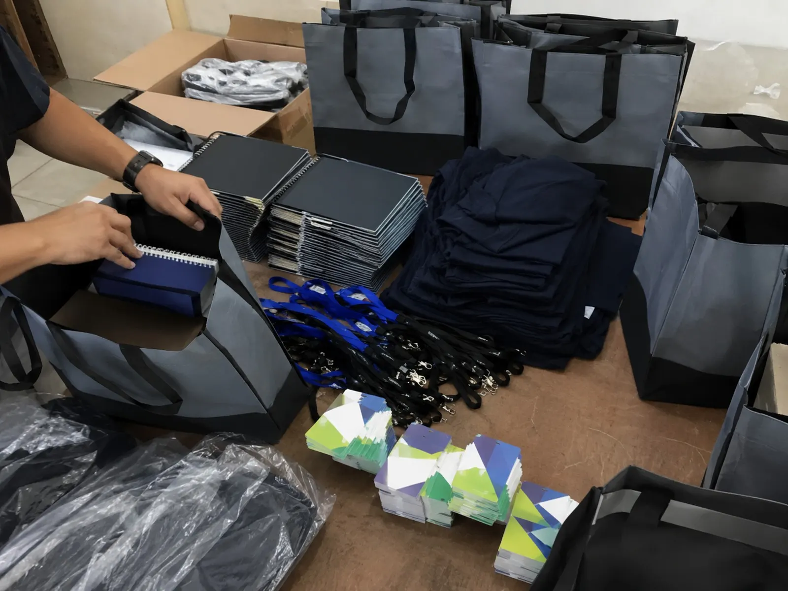 swag bags buyer fit example 1