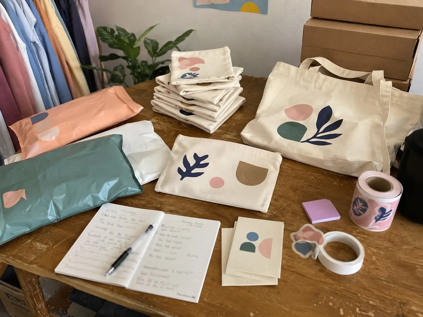 Online brand extensions custom bag scene