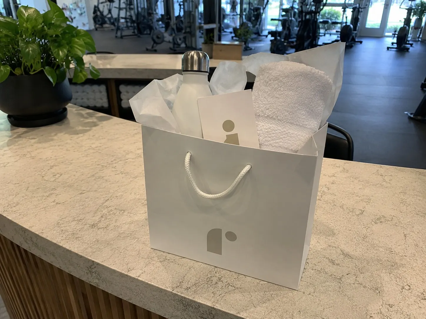 Service business gifts custom bag scene
